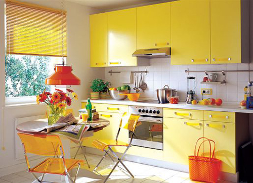http://homester.com.ua/wp-content/uploads/2013/04/yellow_kitchen22.jpg